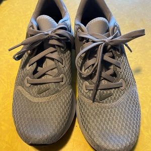 Nike size 8 running sneakers